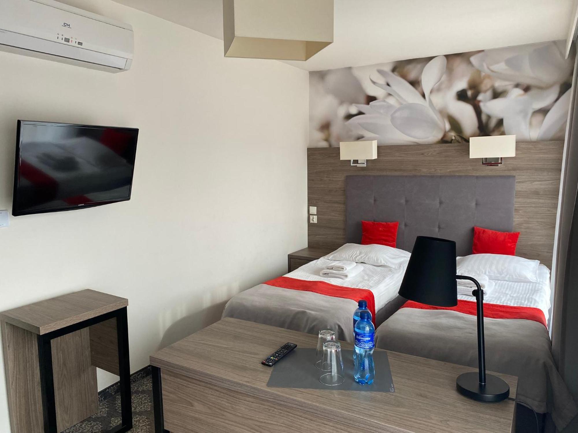 Pass Hotel Zebrzydowice Extérieur photo