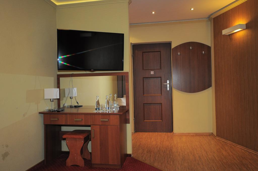 Pass Hotel Zebrzydowice Extérieur photo